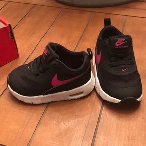 Toddler Nike air max thea